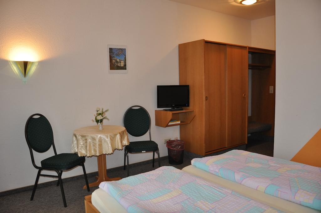Hotel Fasold Sulzfeld  Room photo