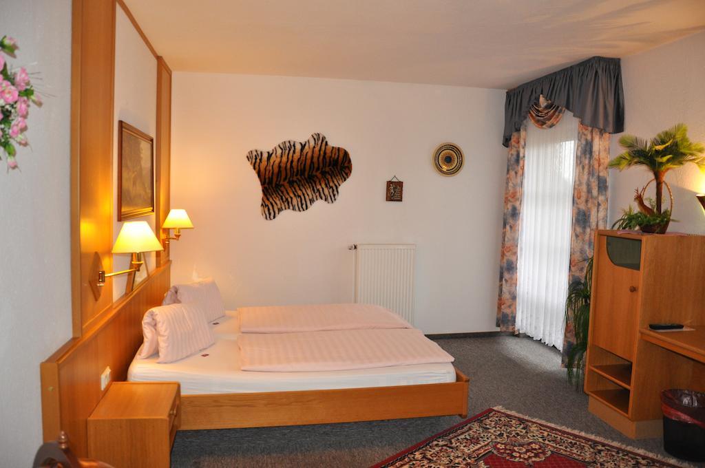 Hotel Fasold Sulzfeld  Room photo